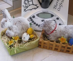 Osterlamm und Osterhase mit Eierlikör