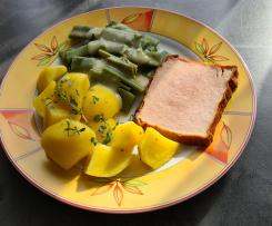 Omas Bohnengemüse mit Kartoffeln und Leberkäse (optional)