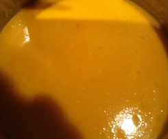 Kürbis-Ingwer-Curry-Suppe