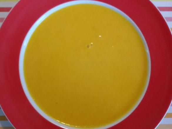 Kürbis-Kartoffelsuppe mit Senf