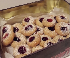 Engelsaugen • Husarenkrapfen • Haselnussplätzchen • zergehen auf der Zunge