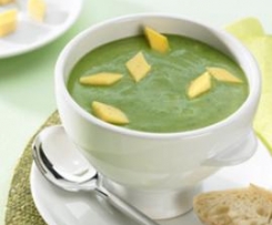 Spinat-Kartoffel-Suppe mit Eierstich