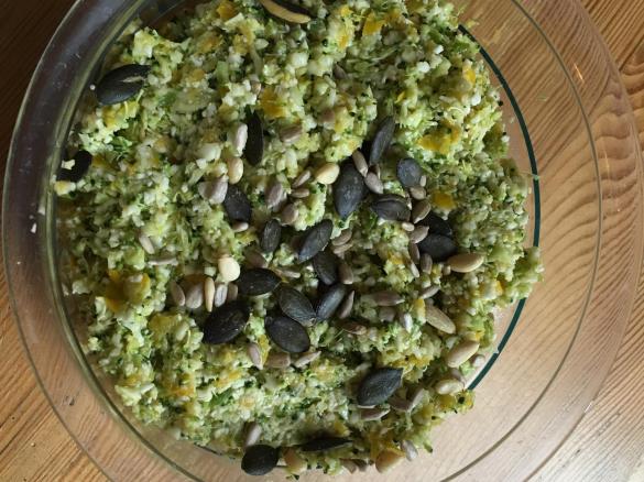 Blumenkohl Brokkoli Rohkost Salat