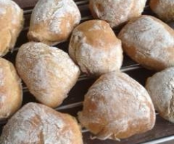 Fluffige Vollkornbrötchen