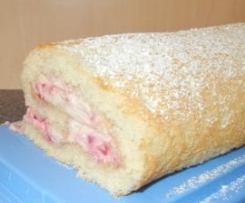sommerliche Himbeer-Sahne-Rolle