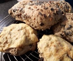 Körnerbrötchen oder Käse-Körner-Brötchen 