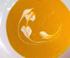 Fruchtige Kürbissuppe mit Melone