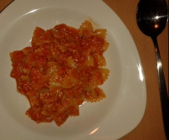 Nudeln in Walnuss-Sauce