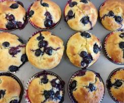Bananen-Blaubeer-Muffins mit Joghurt