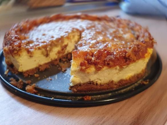 Cheesecake mit Spekulatiusboden und Nussdecke