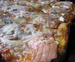 Lachspizza mit Dill und Crème fraîche