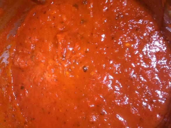 Tomatensoße für Nudeln und auch Pizza