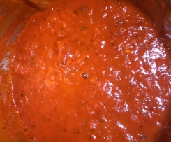 Tomatensoße für Nudeln und auch Pizza