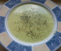 Zucchini-Kohlrabi-Cremesuppe alla Mona