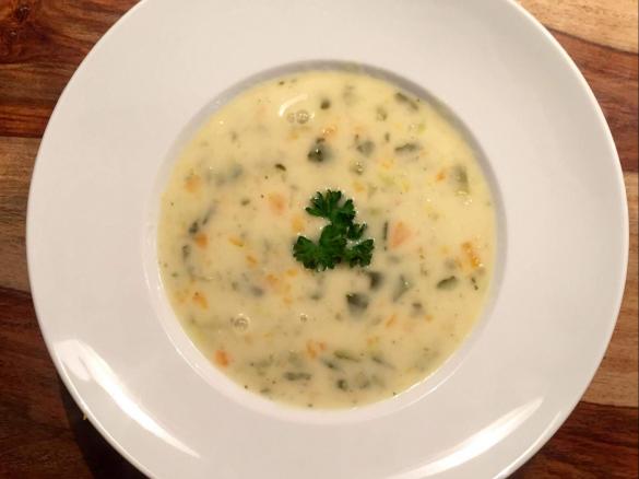 schlesische Gurkensuppe