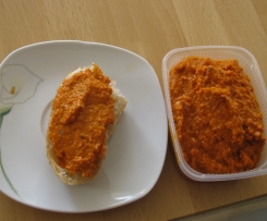 Variation von Pizzabutter superleckerer Brotaufstrich  (auch was für Vegetarier)      Rezept des Tages 19.03.2012