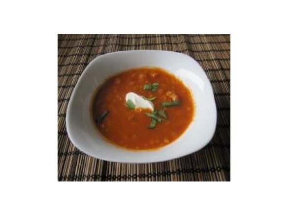 Rote Linsen-Tomatensuppe