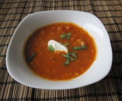 Rote Linsen-Tomatensuppe