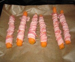 Schinken-Möhren mit Parmesan-Chips und Kartoffelpürree - schmeckt Kindern gut