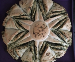 Brotblume mit Kräuterbutter