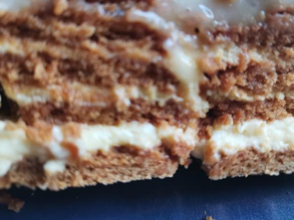 3-Zutaten-Schichtdessert mit Karamellkeksen