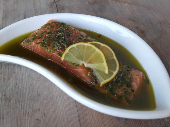 Würzige Ölbeize für Fisch zum Grillen