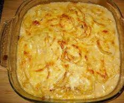 Hähnchen in Zwiebel-Sahne-Soße