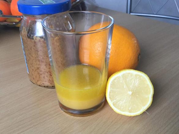 Fruchtige Orangen Salatsauce