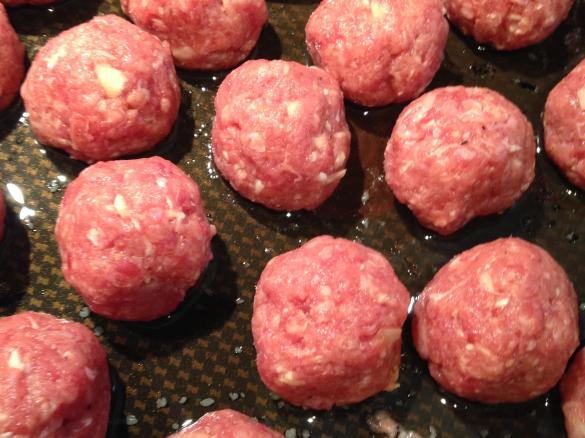 Pastinaken-Hackbällchen mit Pastinaken-Kartoffelbeilage