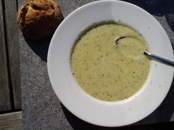 Zuchinicremesuppe