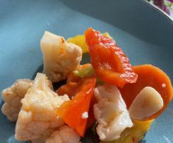 Blumenkohl - Paprika - Möhren Salat auf Vorrat