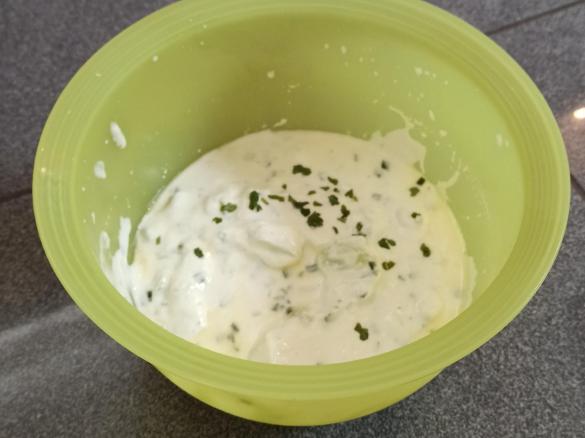 Tsatsiki / Zaziki aus Skyr
