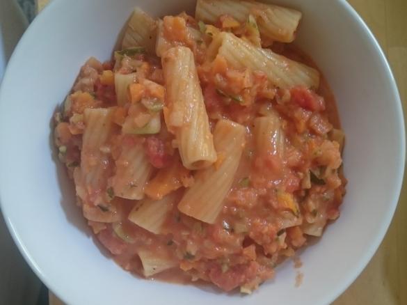 Nudeln mit Gemüsebolognese, Weight Watchers geeignet