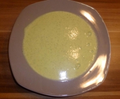 Zucchinisuppe mit Räucherfisch