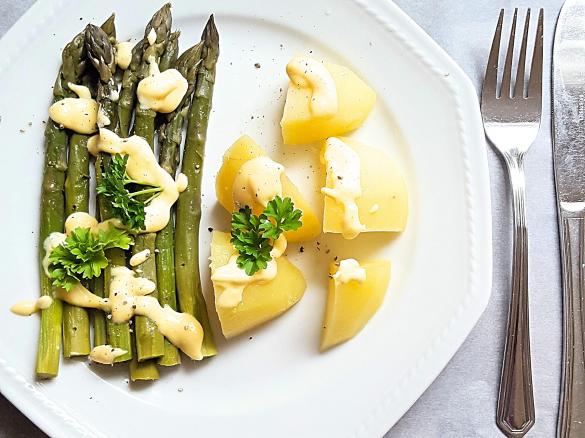 Spargel mit Zabaione All in One