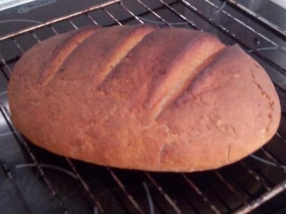 Variation von Bauernbrot - rustikales Graubrot (sehr einfach)