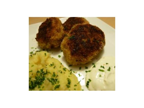 Fischfrikadellen mit Röstzwiebeln
