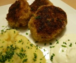 Fischfrikadellen mit Röstzwiebeln