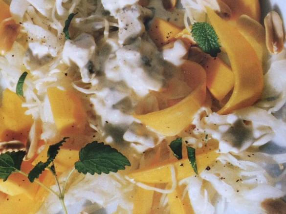 Sauerkraut mit Mango und Erdnüssen