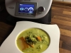 Brokkoli-Curry-Suppe oder Broccoli-Curry-Suppe