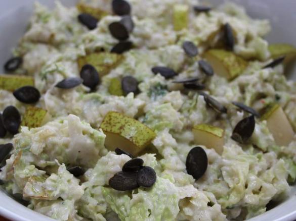 Wirsingsalat mit Birnen