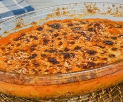 Überbackene Bolognese mit Kartoffel-Kürbis-Haube