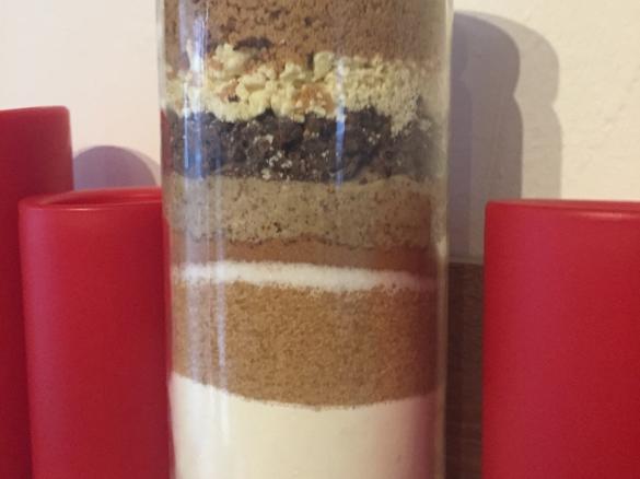 Spekulatius Cookies mit Schokolade im Glas