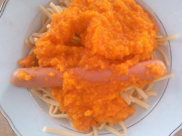 pürierte Karotten (durchgetriebene gelbe Rüben)
