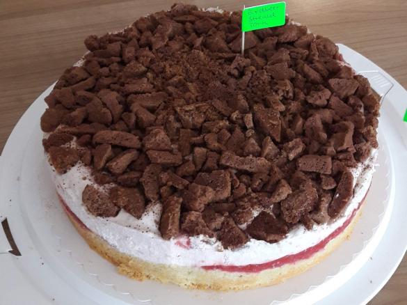 Erdbeer-Streusel-Torte