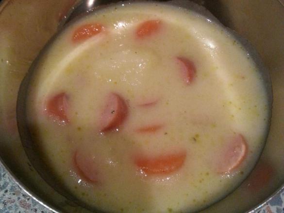 Kartoffelsuppe mit Schmelzkäse