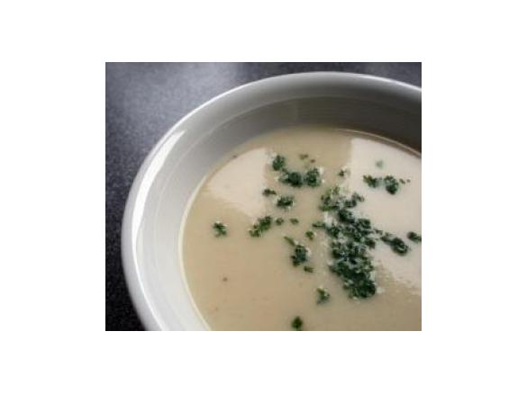 Cremige Petersilienwurzelsuppe