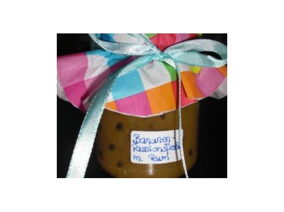 Passionsfrucht-Bananen-Konfitüre mit Rum