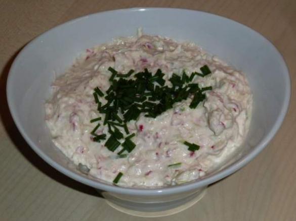 Radieschen-Frischkäse-Dip