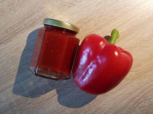 Paprika-Himbeer-Marmelade mit Chili